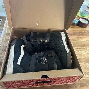 Vans infuse snowboard boots men's size 10.5 10 1/2 11 snow board boa lace